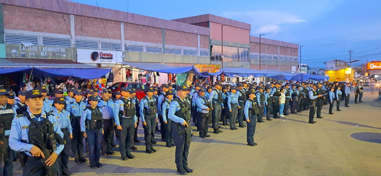 Policía Nacional desplegó más de 500 funcionarios durante la FERICAT 2025 en Catacamas, Olancho